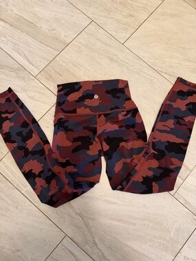 lululemon athletica Camo Leggings 23”
